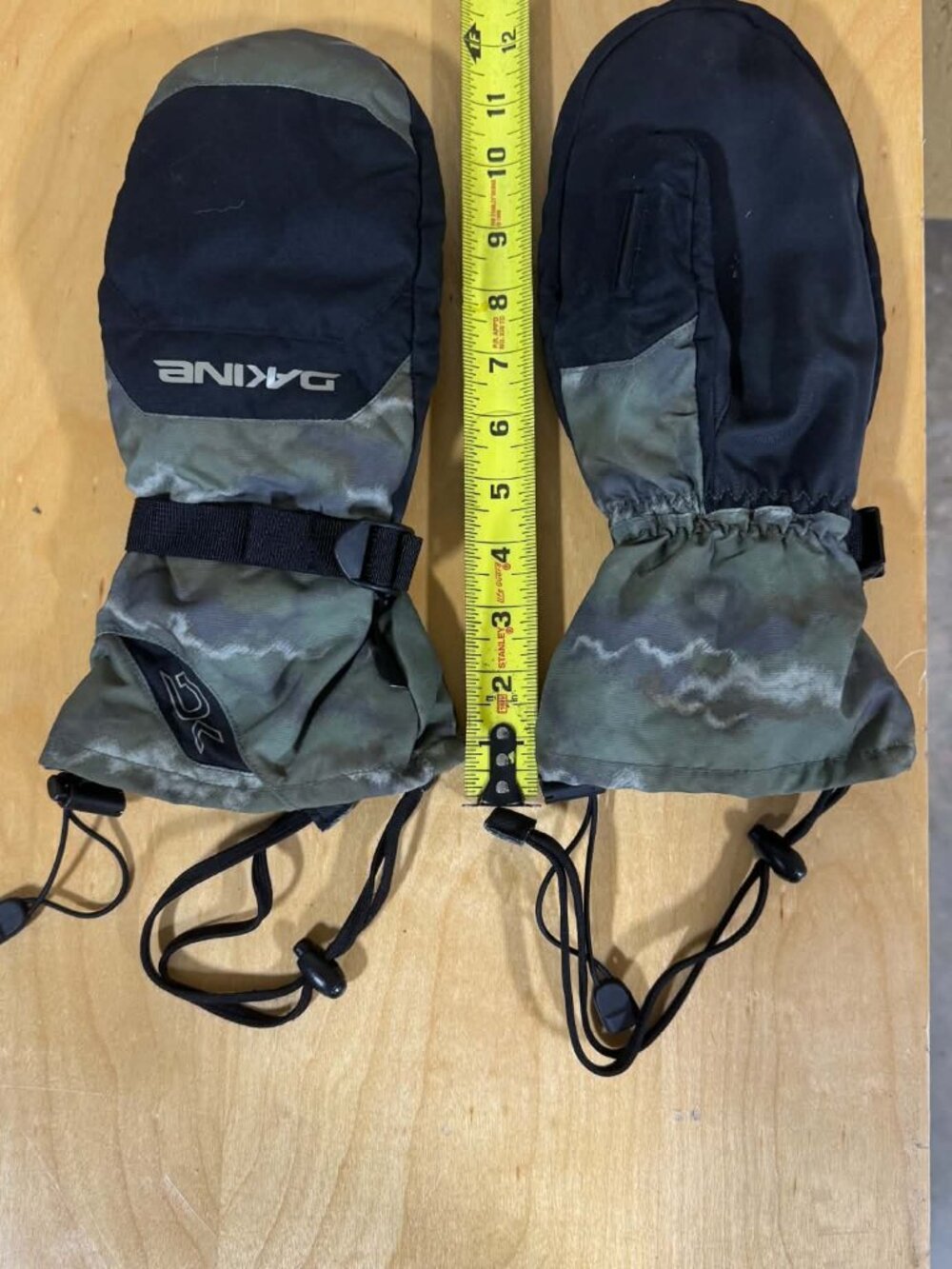 Dakine Scout Mittens Men's Snowboard/Ski Mittens Size L, Camo